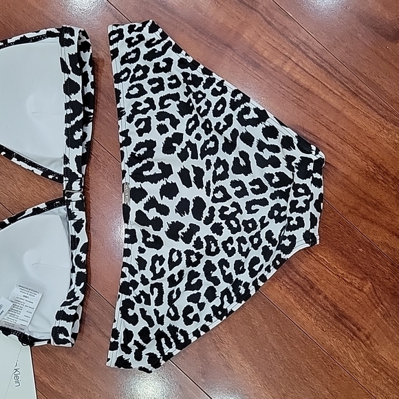 NWT size L Calvin Klein 2 pc bikini - Picture 6 of 9